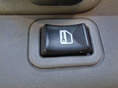 Used 2021 GMC Savana 3500 w/ Power Convenience Package RWD image 12