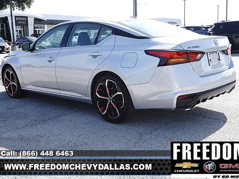 Used 2023 Nissan Altima 2.5 SR FWD image 35