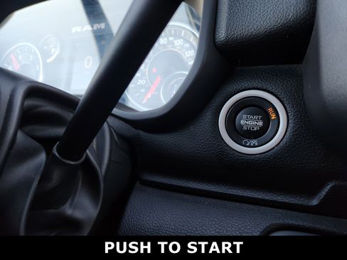 Used 2021 RAM 2500 Big Horn w/ Level 1 Equipment Group image 9