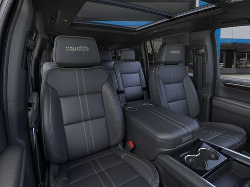 New 2026 Chevrolet Suburban High Country AWD/4WD image 16
