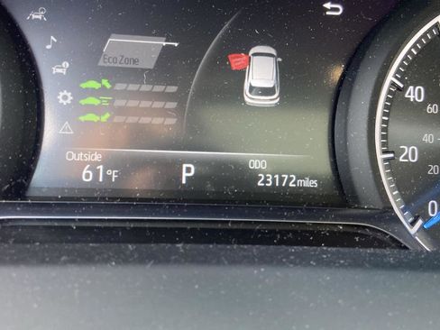 Used 2022 Toyota Venza Limited w/ Advanced Technology Package image 10