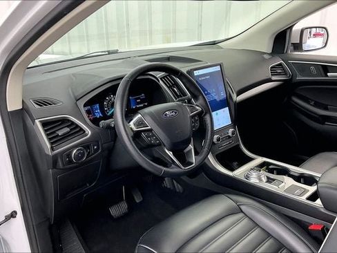 Used 2024 Ford Edge SEL AWD/4WD image 16