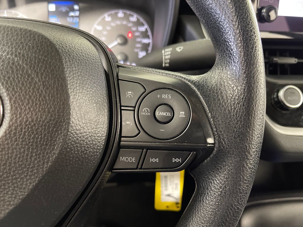 Used 2024 Toyota Corolla LE FWD image 27