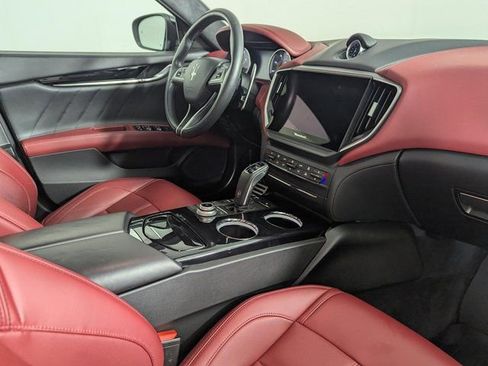 Used 2022 Maserati Ghibli Modena Q4 image 30