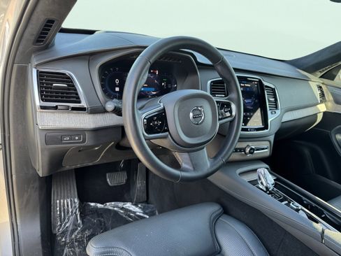 Used 2024 Volvo XC90 T8 Ultimate w/ Lounge Package image 27