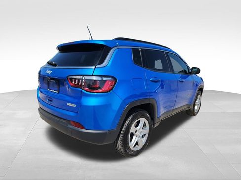Used 2024 Jeep Compass Latitude AWD/4WD image 8