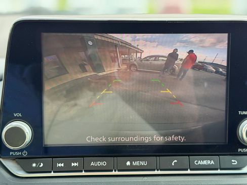 Used 2021 Nissan Rogue S FWD image 22