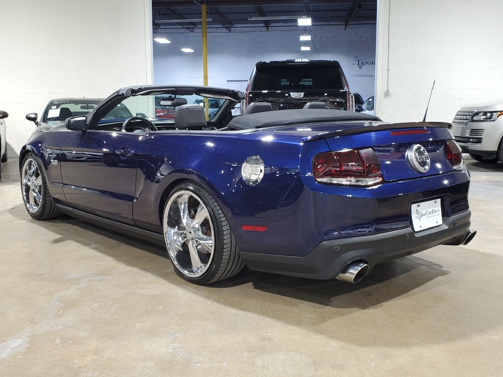 Used 2012 Ford Mustang GT Premium w/ Security Pkg RWD image 13