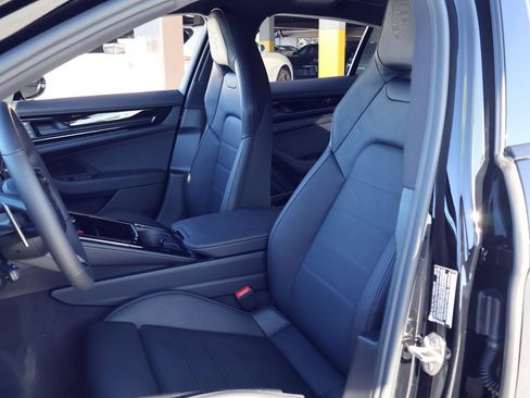 New 2026 Porsche Panamera image 5