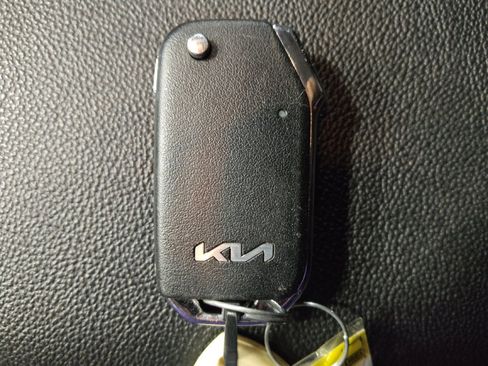 Used 2023 Kia Forte LXS w/ LXS Technology Package FWD image 32