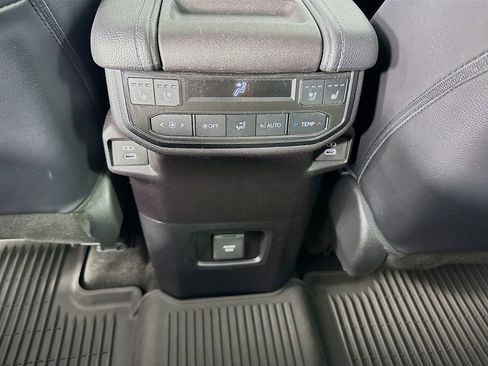 Used 2024 Toyota Grand Highlander AWD image 41