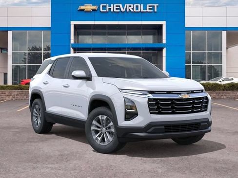 New 2026 Chevrolet Equinox LT w/ Convenience Package II AWD/4WD image 7