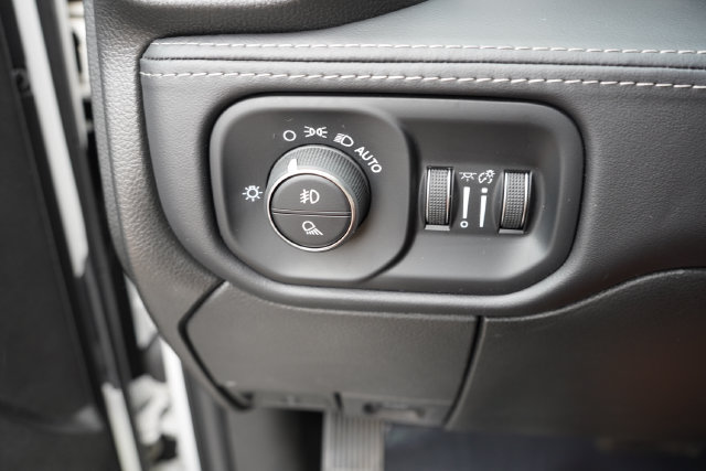 Certified 2025 RAM 3500 Limited AWD/4WD image 29