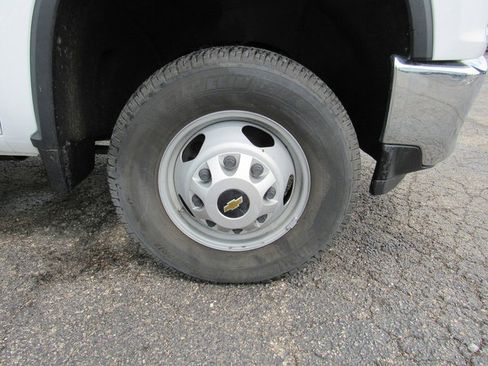 Used 2023 Chevrolet Silverado 3500 W/T w/ WT Convenience Package AWD/4WD image 10
