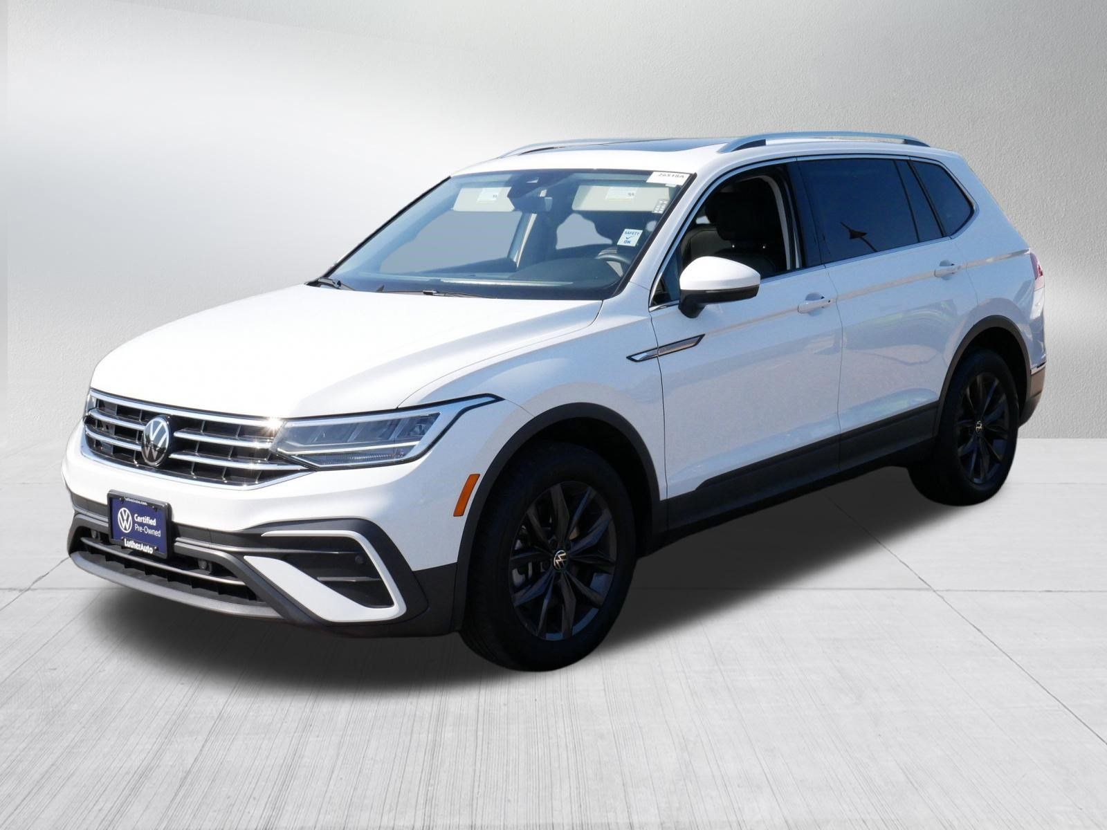 Certified 2024 Volkswagen Tiguan SE AWD/4WD image 3