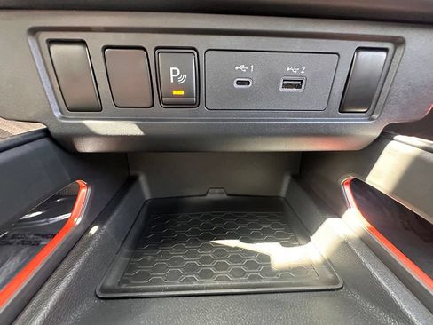 Certified 2025 Nissan Frontier Pro-X RWD image 21
