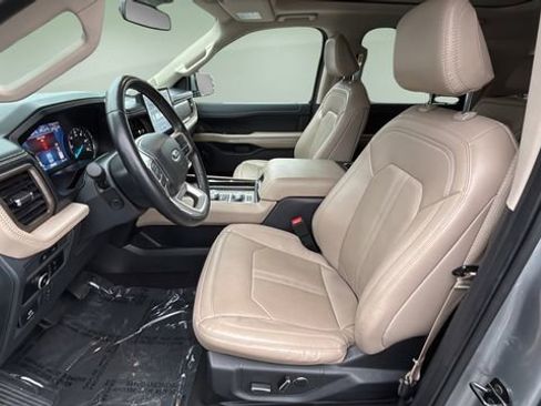 Used 2024 Ford Expedition Max Limited image 18