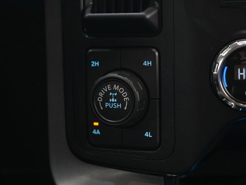 Used 2021 Ford F150 Lariat w/ Equipment Group 502A High image 21