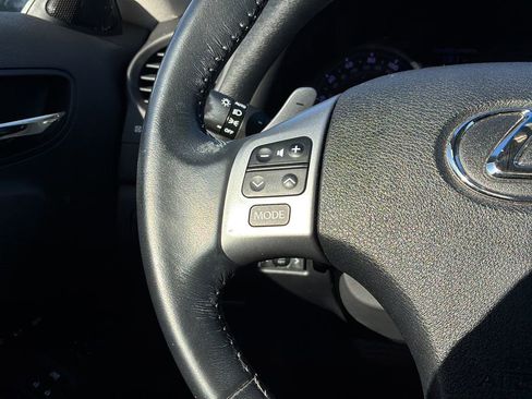 Used 2014 Lexus IS 250C w/ Luxury Package RWD image 28