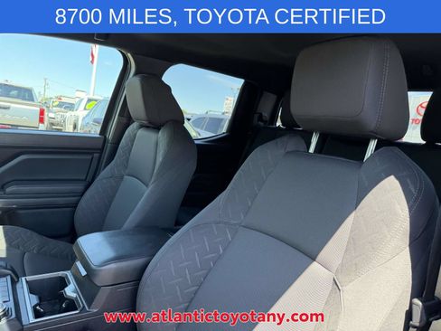 Certified 2025 Toyota Tacoma SR5 AWD/4WD image 18
