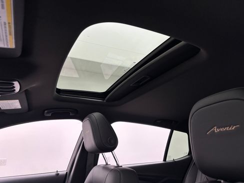 New 2026 Buick Envista Avenir FWD image 5