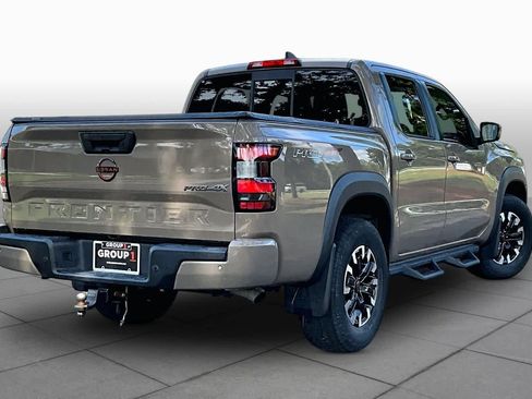 Used 2022 Nissan Frontier PRO-4X w/ Technology Package AWD/4WD image 12