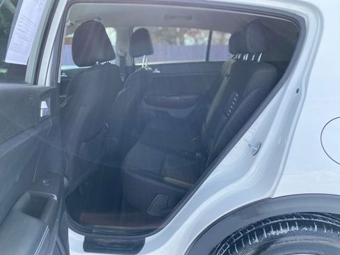 Used 2017 Kia Sportage LX w/ LX Popular Package image 18