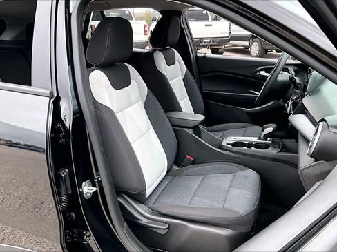 Used 2024 Chevrolet Trax LS w/ Driver Confidence Package image 9