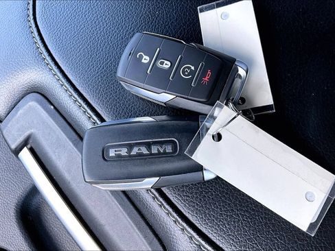Certified 2025 RAM 2500 Big Horn AWD/4WD image 25