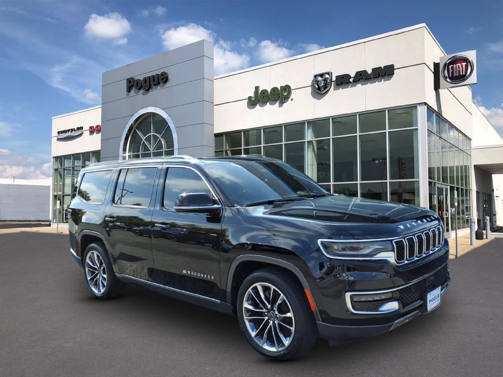 Used 2022 Jeep Wagoneer Series III w/ Premium Group I AWD/4WD image 1