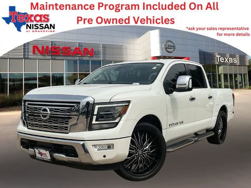Used 2020 Nissan Titan SL w/ Moonroof Package RWD image 1