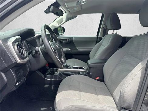 Used 2021 Toyota Tacoma SR5 RWD image 10