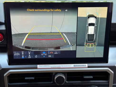 Used 2024 Toyota Tacoma TRD Sport w/ TRD Sport Premium Package image 28