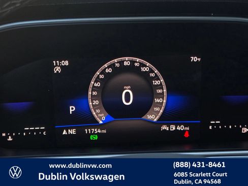 Certified 2025 Volkswagen Taos SE w/ Panoramic Sunroof Package FWD image 23
