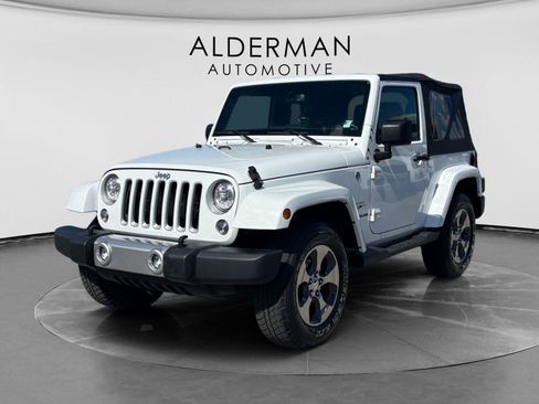Used 2017 Jeep Wrangler Sahara w/ Connectivity Group AWD/4WD image 1