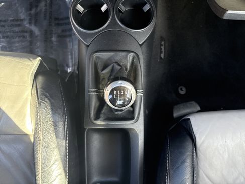 Used 2003 Volkswagen Beetle S image 16