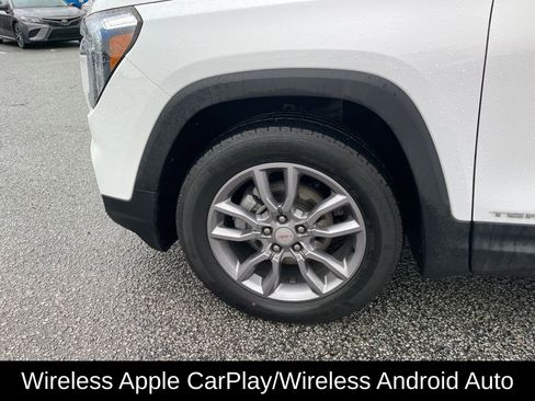 Used 2022 GMC Terrain SLT w/ Tech Package image 10