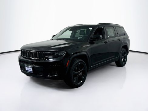 Used 2023 Jeep Grand Cherokee L Laredo AWD/4WD image 1