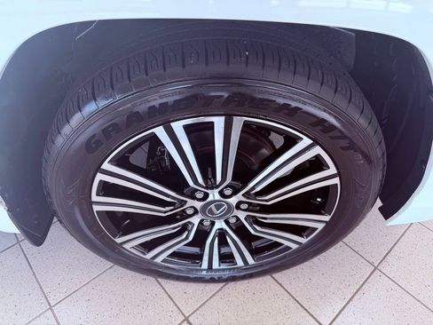 Certified 2026 Lexus LX 700h Luxury AWD/4WD image 22