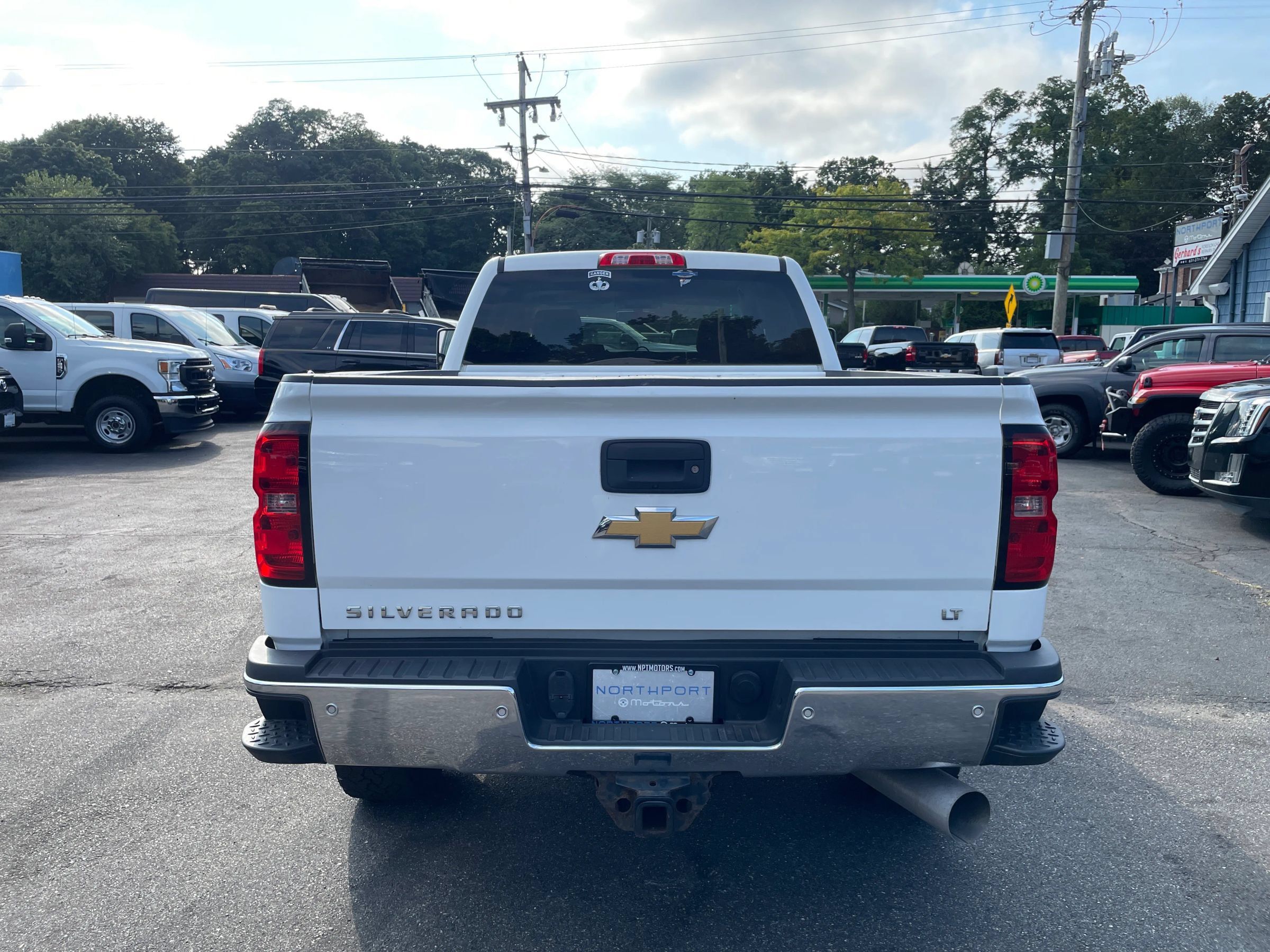 Used 2018 Chevrolet Silverado 2500 LT w/ LT Convenience Package AWD/4WD image 4