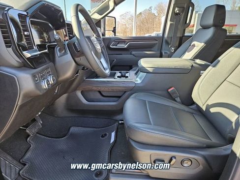New 2026 GMC Sierra 2500 SLT w/ SLT Premium Package AWD/4WD image 6