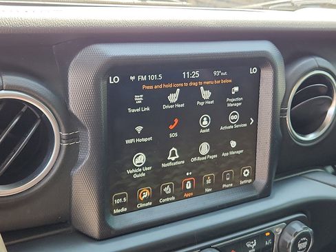 Used 2020 Jeep Gladiator Overland image 15