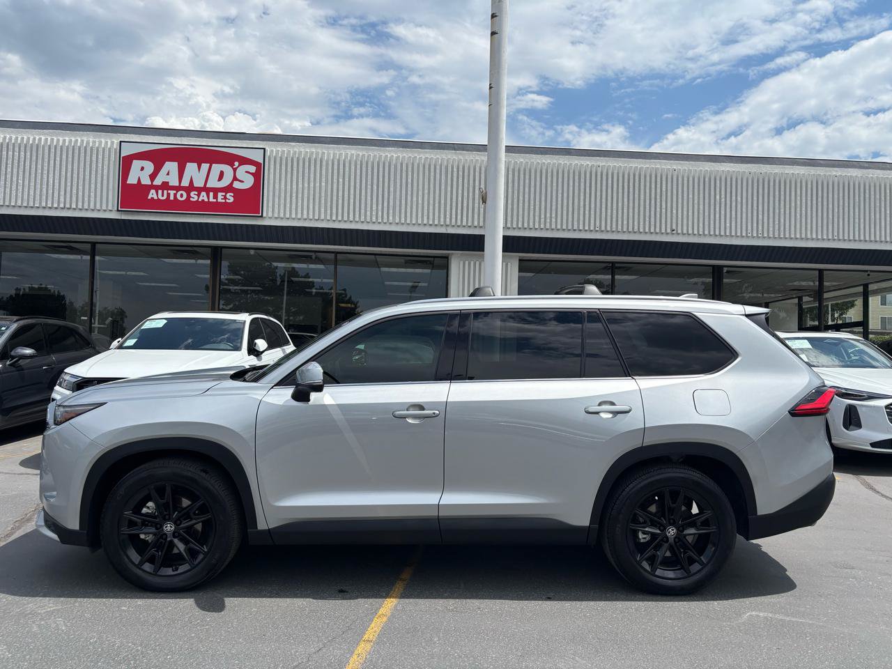 Used 2024 Toyota Grand Highlander AWD Hybrid image 18
