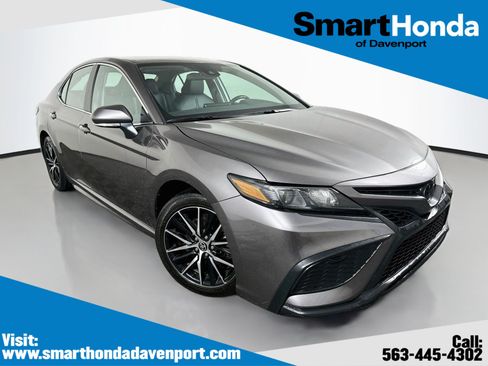 Used 2024 Toyota Camry SE FWD image 1