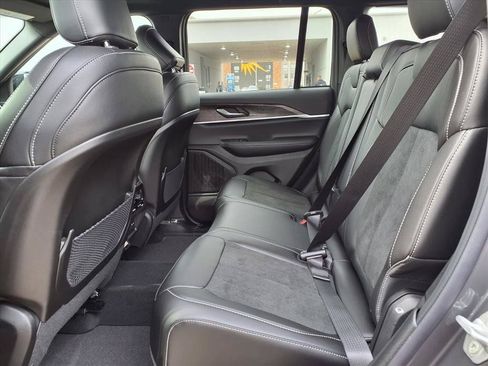 New 2026 Jeep Grand Cherokee Altitude RWD image 14