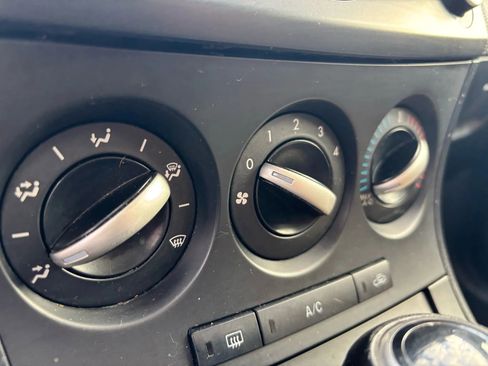 Used 2012 MAZDA MAZDA3 i Touring image 23