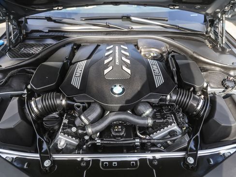 Used 2026 BMW M850i xDrive Convertible w/ M Sport Professional Package image 23