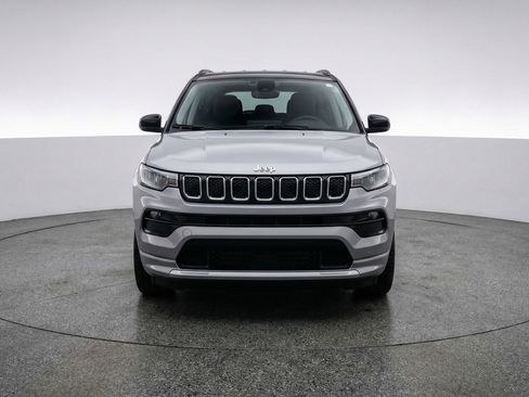 Used 2025 Jeep Compass Limited image 2