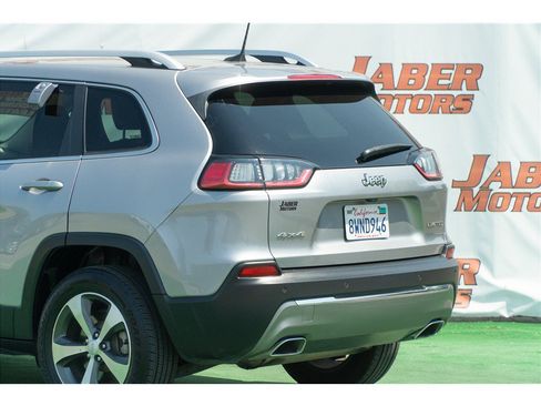 Used 2020 Jeep Cherokee Limited AWD/4WD image 17