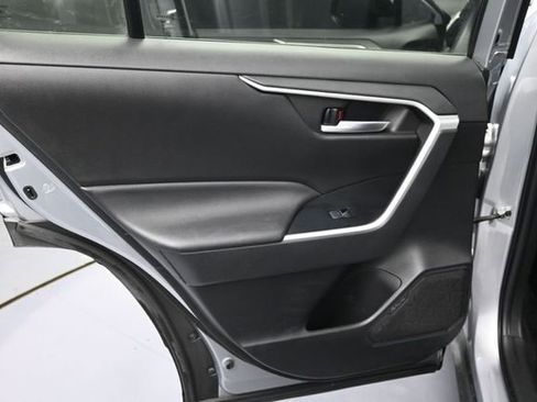 Used 2022 Toyota RAV4 XLE Premium AWD/4WD image 27